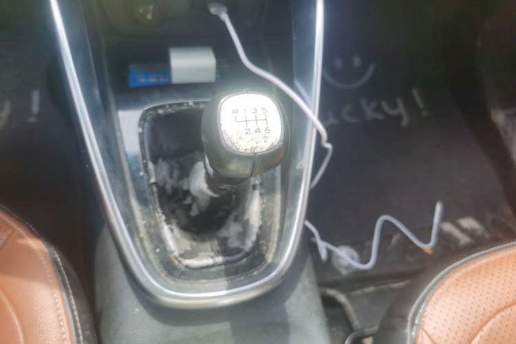 Used Baojun 510 2017 1.5L Manual Luxury Model Gear Lever