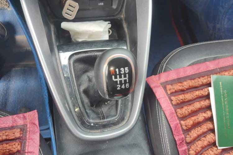 Used Baojun 510 2017 1.5L Manual Fashion Model Gear Lever