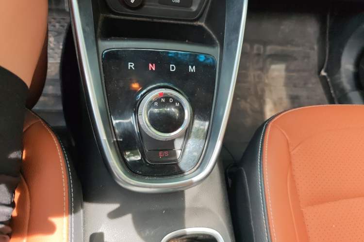 Used Baojun 510 2017 1.5L Automatic Luxury Model Gear Lever