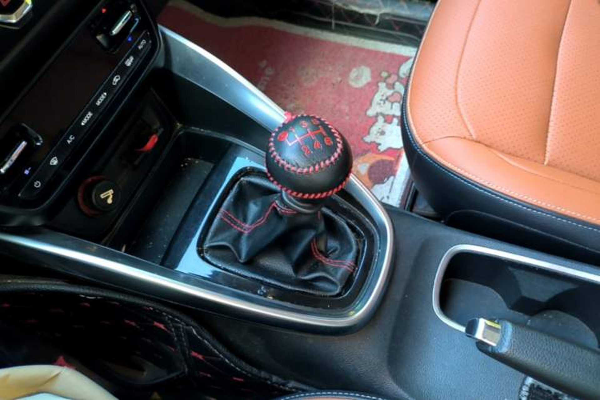 Used Baojun 510 2017 1.5L Manual Luxury Model Gear Lever