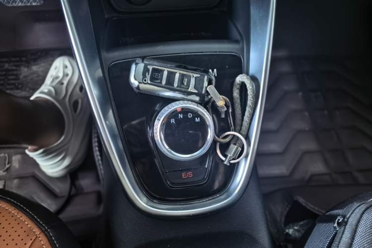 Used Baojun 510 2017 1.5L Automatic Luxury Model Gear Lever