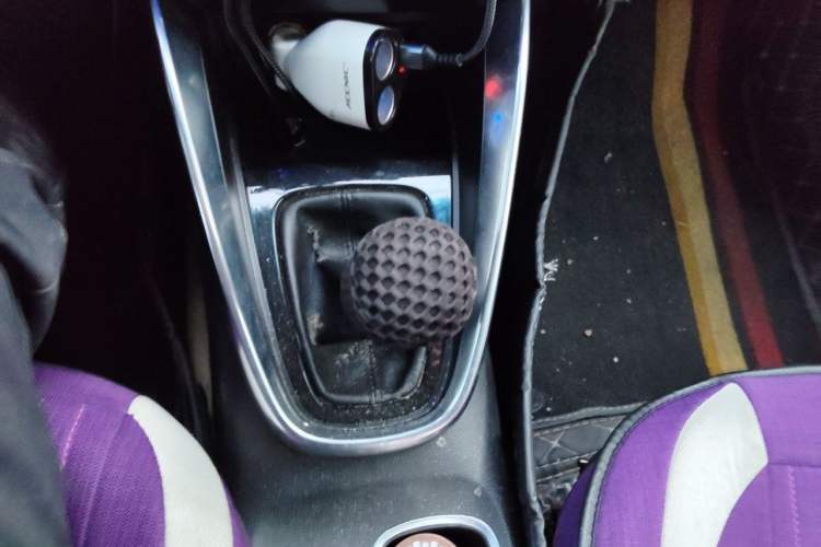 Used Baojun 510 2017 1.5L Manual Luxury Model Gear Lever