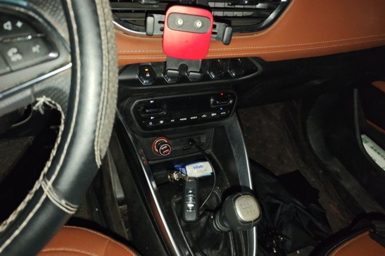 Used Baojun 510 2017 1.5L Manual Luxury Model Gear Lever