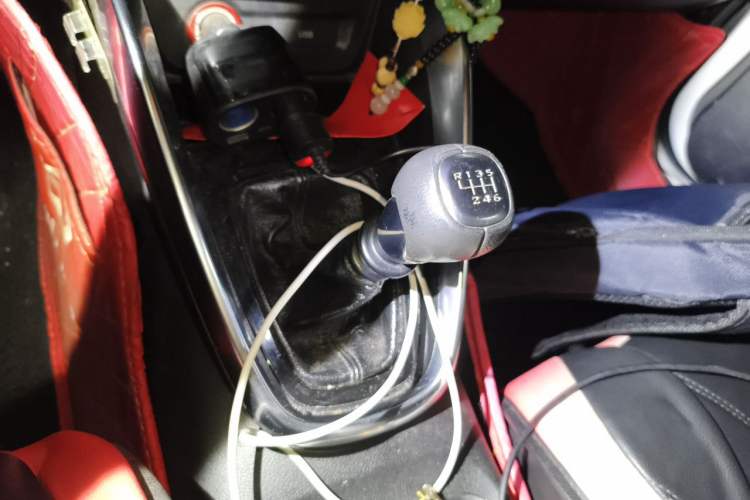 Used Baojun 510 2017 1.5L Manual Luxury Model Gear Lever