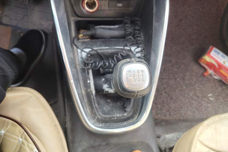 Used Baojun 510 2017 1.5L Manual Luxury Model Gear Lever