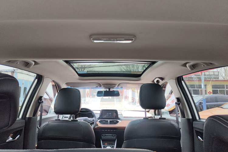 Used Baojun 510 2017 1.5L Automatic Luxury Model Headliner