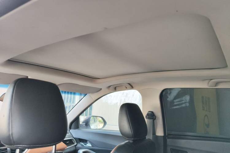 Used Baojun 510 2017 1.5L Automatic Luxury Model Headliner