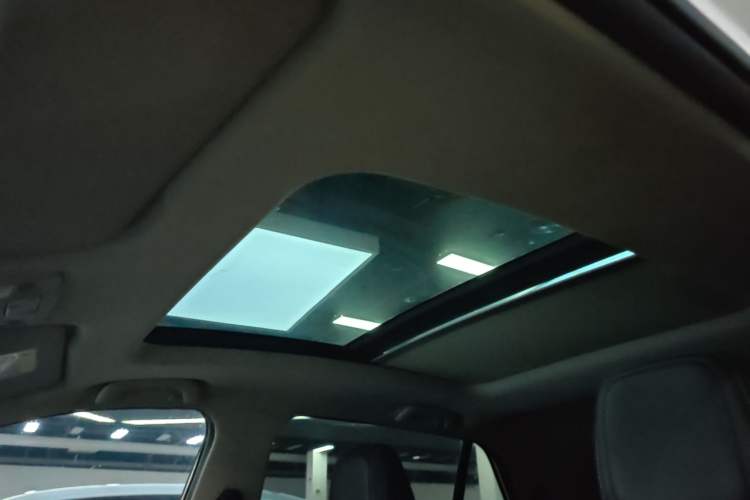 Used Baojun 510 2017 1.5L Automatic Luxury Model Headliner