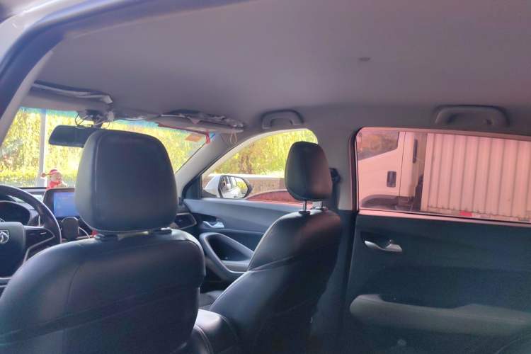 Used Baojun 510 2017 1.5L Manual Fashion Model Headliner