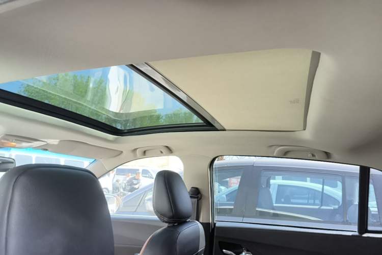 Used Baojun 510 2017 1.5L Manual Luxury Model Headliner