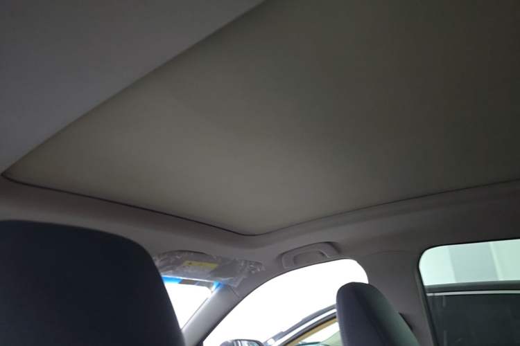 Used Baojun 510 2017 1.5L Automatic Luxury Model Headliner