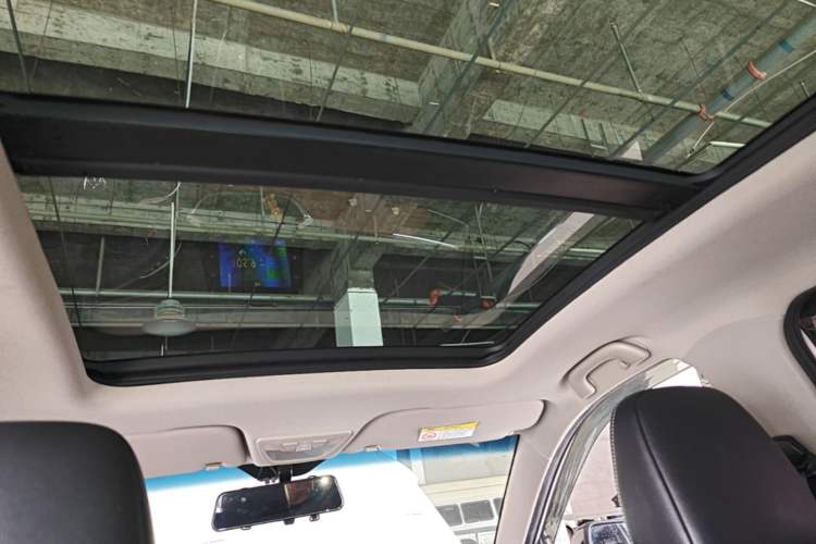 Used Baojun 510 2017 1.5L Automatic Luxury Model Headliner