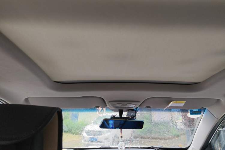 Used Baojun 510 2017 1.5L Automatic Luxury Model Headliner