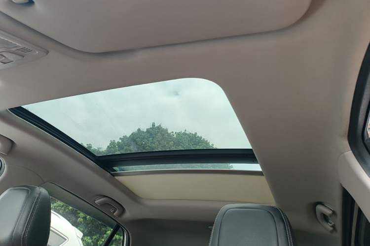 Used Baojun 510 2017 1.5L Automatic Luxury Model Headliner