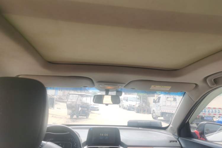 Used Baojun 510 2017 1.5L Manual Luxury Model Headliner