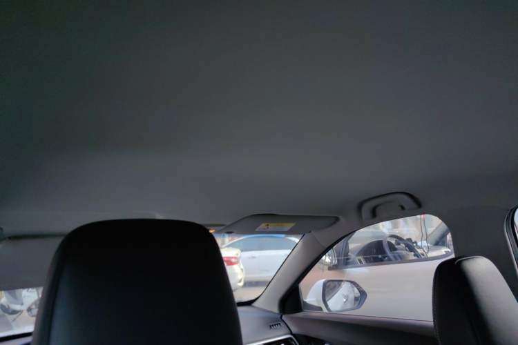 Used Baojun 510 2017 1.5L Automatic Fashion Model Headliner