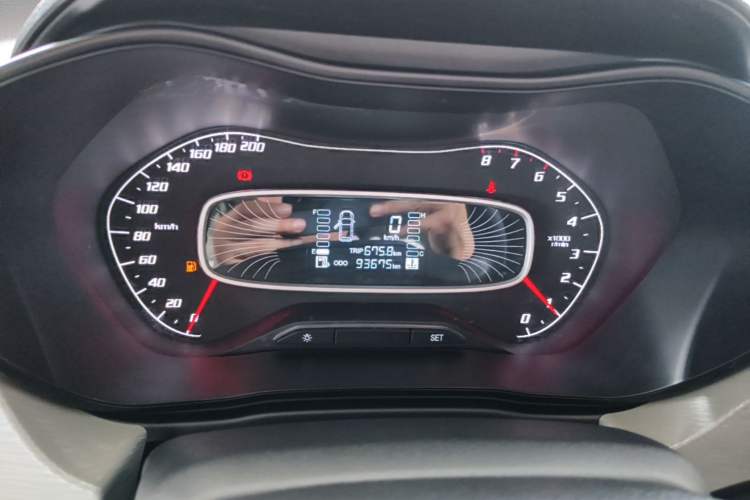 Used Baojun 510 2017 1.5L manual Comfort trim Instrument Cluster