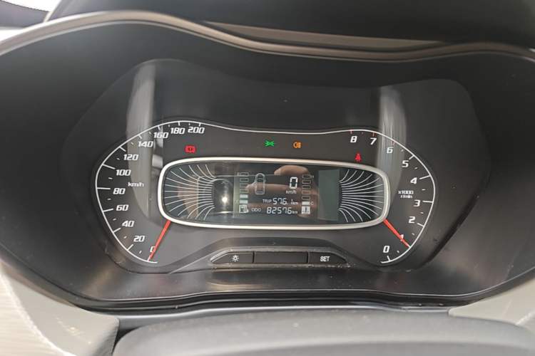 Used Baojun 510 2017 1.5L manual Comfort trim Instrument Cluster