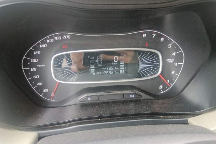 Used Baojun 510 2017 1.5L manual Comfort trim Instrument Cluster