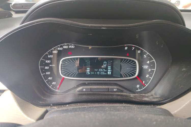 Used Baojun 510 2017 1.5L manual Comfort trim Instrument Cluster