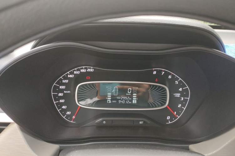 Used Baojun 510 2017 1.5L manual Comfort trim Instrument Cluster
