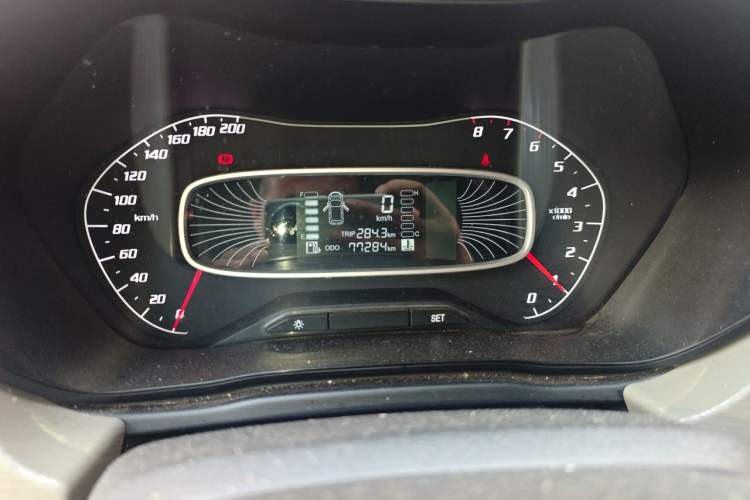 Used Baojun 510 2017 1.5L manual Comfort trim Instrument Cluster
