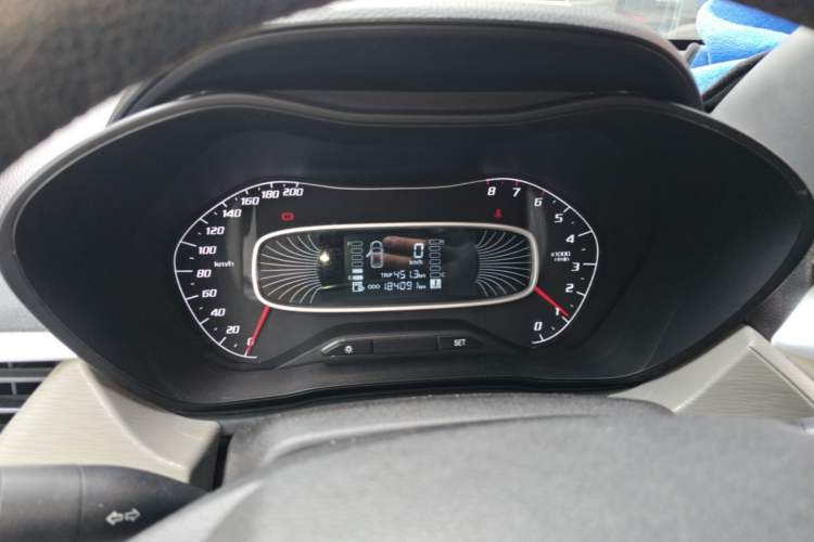 Used Baojun 510 2017 1.5L manual Comfort trim Instrument Cluster