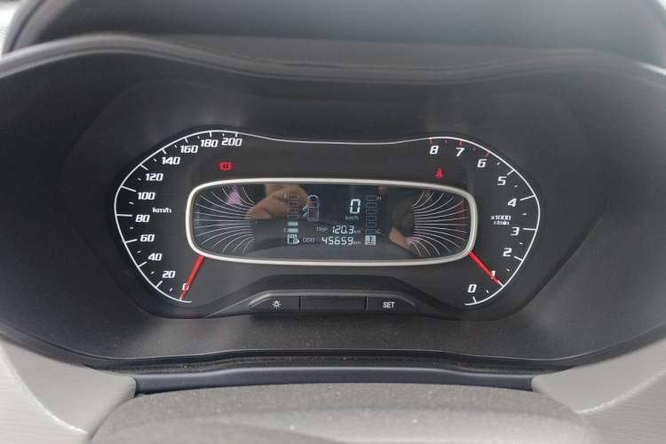 Used Baojun 510 2017 1.5L manual Comfort trim Instrument Cluster