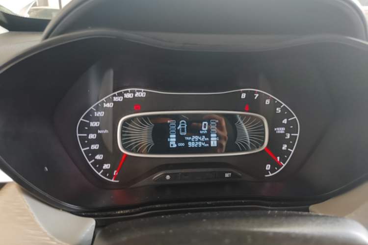 Used Baojun 510 2017 1.5L manual Comfort trim Instrument Cluster