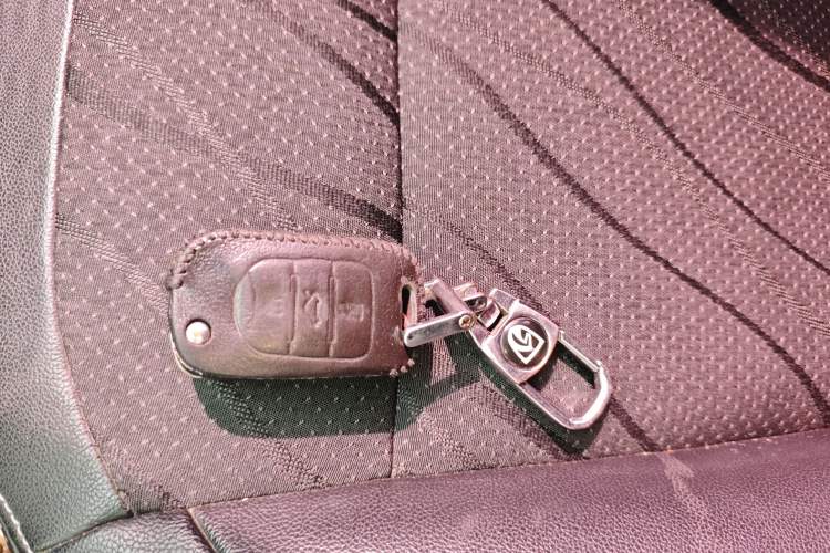 Used Baojun 510 2017 1.5L Manual Fashion Model Interior 1