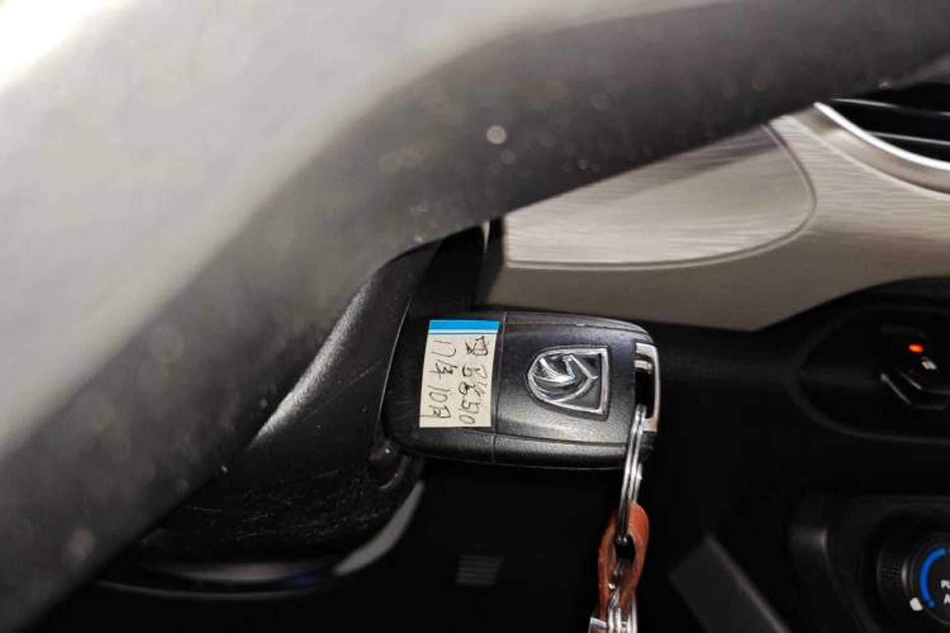 Used Baojun 510 2017 1.5L manual Comfort trim Interior 1