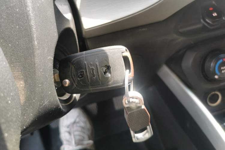 Used Baojun 510 2017 1.5L manual Comfort trim Interior 1