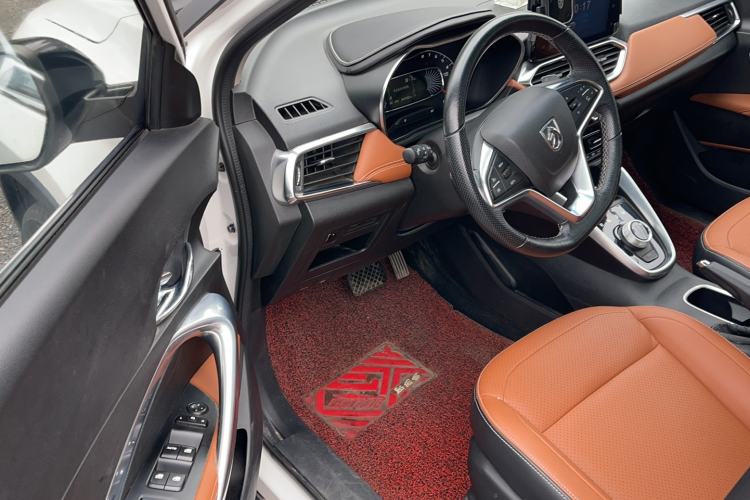 Used Baojun 510 2017 1.5L Automatic Luxury Model Interior 1