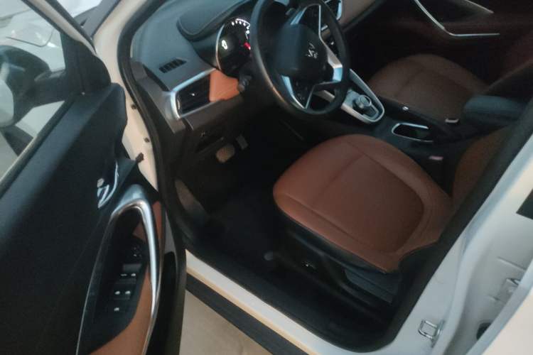 Used Baojun 510 2017 1.5L Automatic Luxury Model Interior 1
