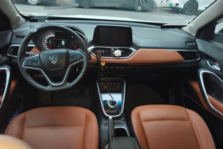Used Baojun 510 2017 1.5L Automatic Luxury Model Interior 2