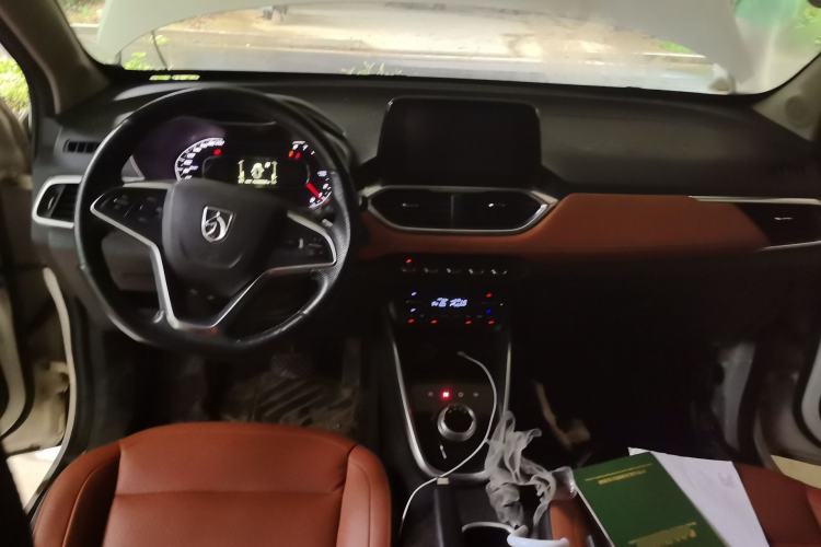 Used Baojun 510 2017 1.5L Automatic Luxury Model Interior 2