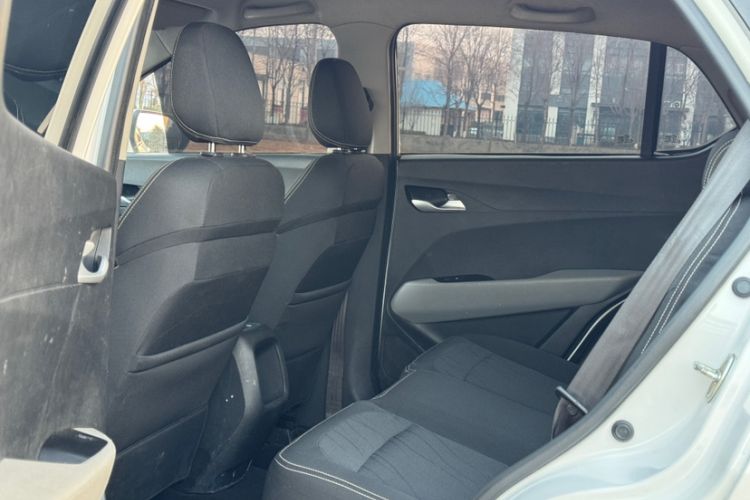Used Baojun 510 2017 1.5L manual Comfort trim Interior 2