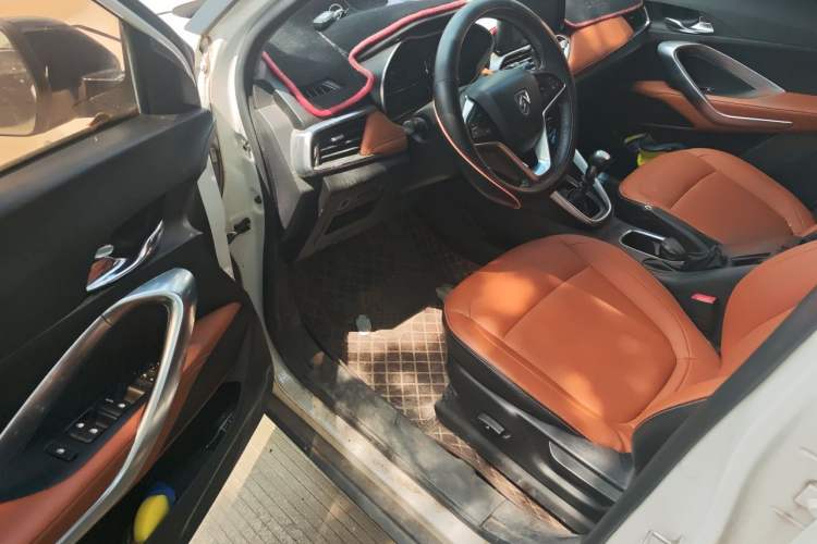 Used Baojun 510 2017 1.5L Manual Luxury Model Interior 3