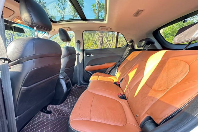 Used Baojun 510 2017 1.5L Manual Luxury Model Interior 3