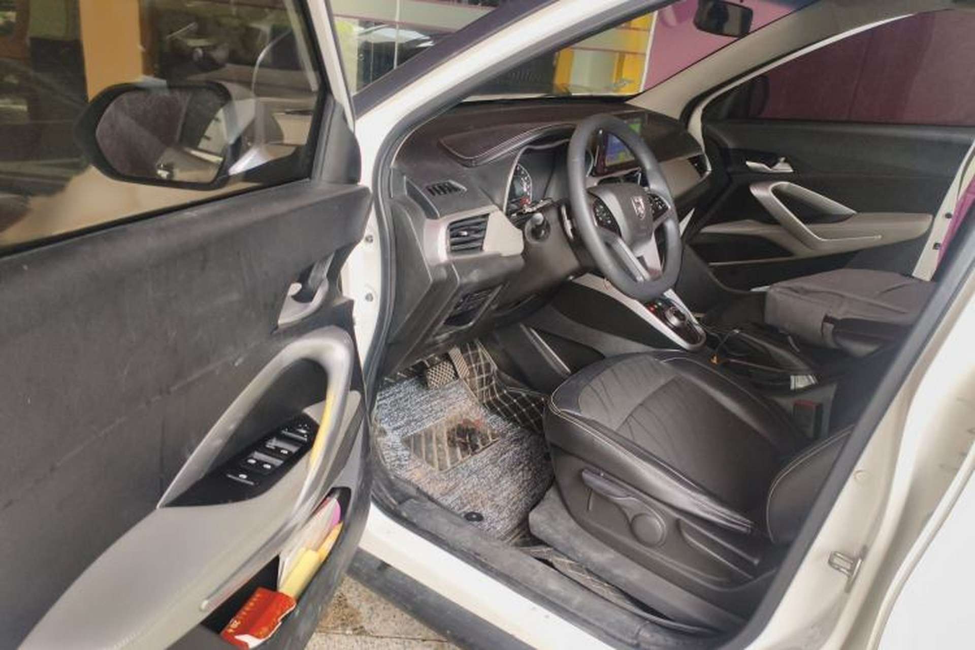 Used Baojun 510 2017 1.5L Automatic Fashion Model Interior 3