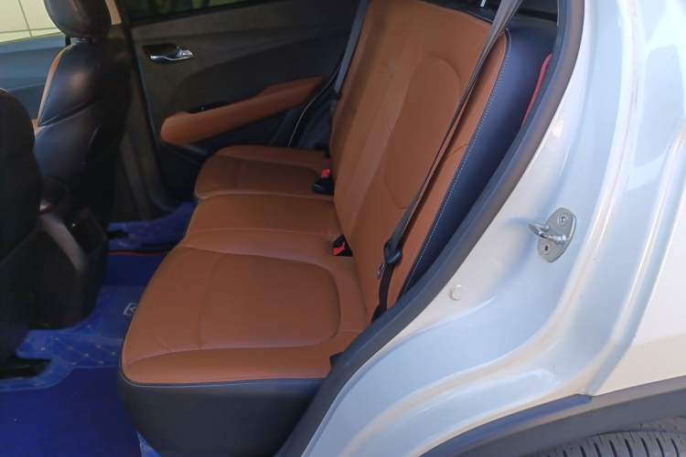 Used Baojun 510 2017 1.5L Manual Luxury Model Interior 4