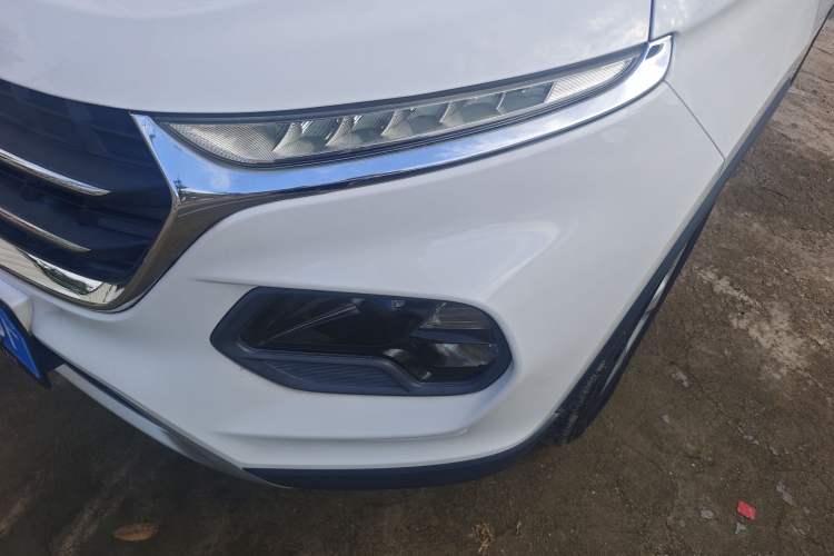 Used Baojun 510 2017 1.5L Automatic Fashion Model Left Front Headlight