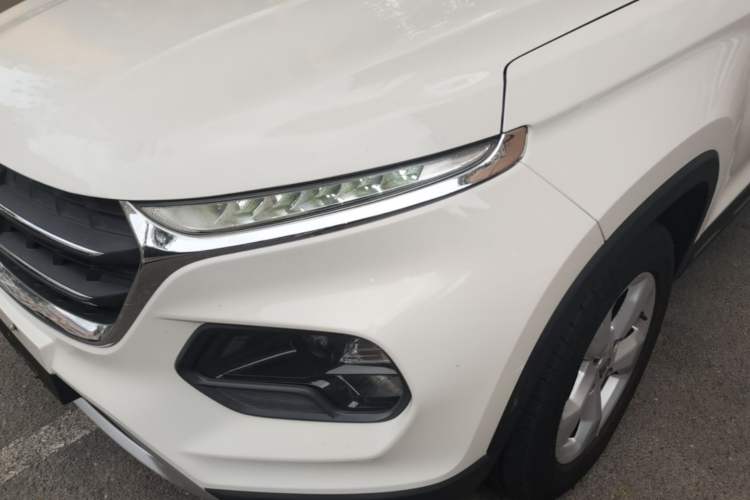 Used Baojun 510 2017 1.5L Manual Fashion Model Left Front Headlight