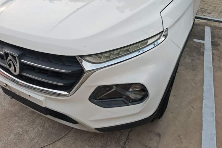 Used Baojun 510 2017 1.5L Automatic Luxury Model Left Front Headlight