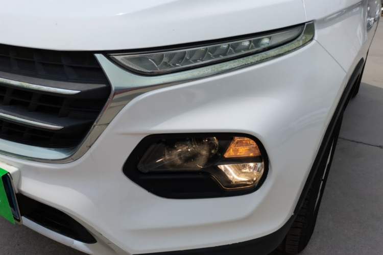 Used Baojun 510 2017 1.5L Manual Fashion Model Left Front Headlight