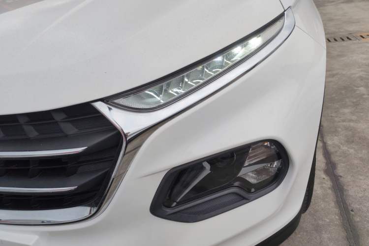 Used Baojun 510 2017 1.5L Automatic Luxury Model Left Front Headlight