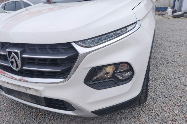 Used Baojun 510 2017 1.5L Automatic Luxury Model Left Front Headlight