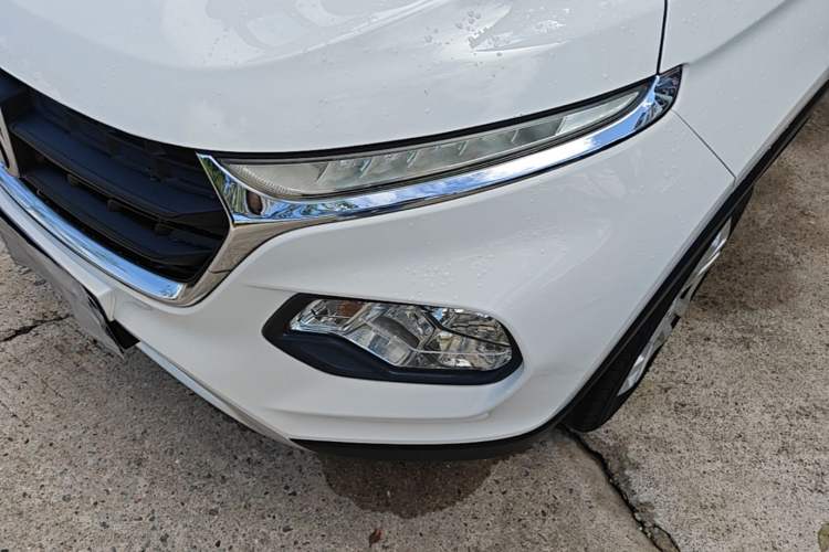 Used Baojun 510 2017 1.5L manual Comfort trim Left Front Headlight
