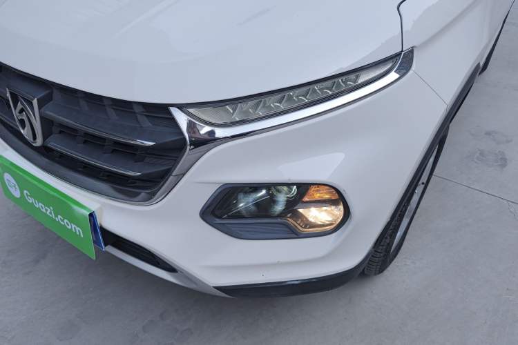 Used Baojun 510 2017 1.5L Manual Fashion Model Left Front Headlight
