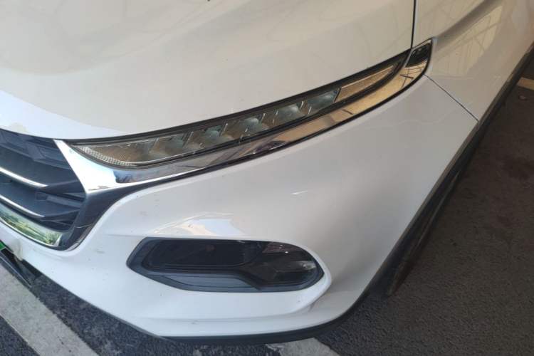 Used Baojun 510 2017 1.5L Automatic Fashion Model Left Front Headlight